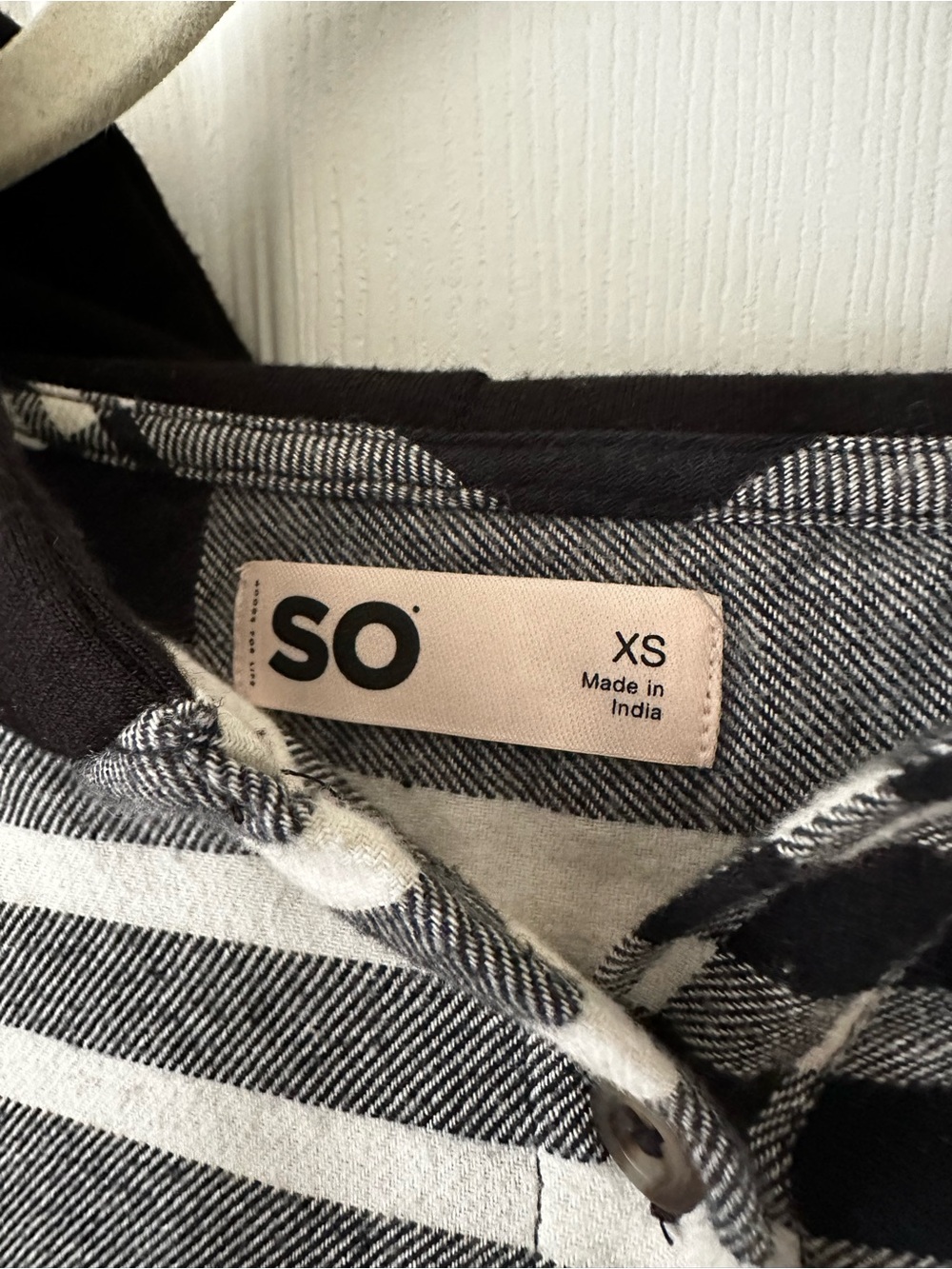 NWT SO Juniors XS Black and White Plaid Shrunken Shirt Hooded - Picture 3 of 16